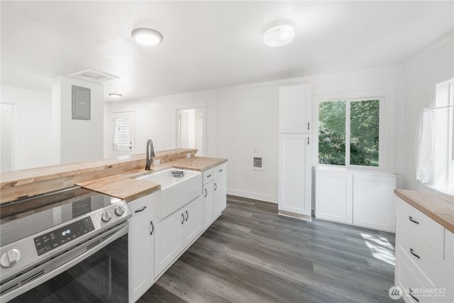 798 State Route 4, Naselle, WA 98638