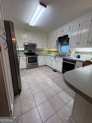 10 Deerfield Lane, Carrollton, GA 30116