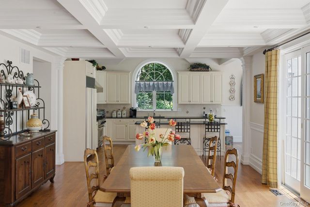 19 Cedarfield Lane, Westhampton, NY 11977