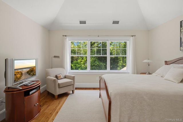 19 Cedarfield Lane, Westhampton, NY 11977