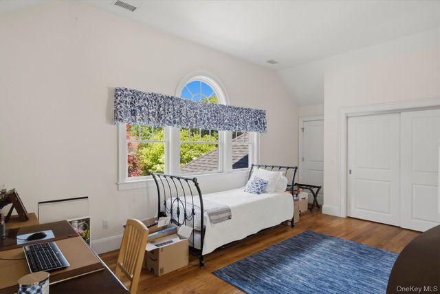 19 Cedarfield Lane, Westhampton, NY 11977