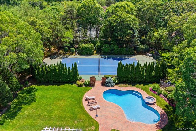 19 Cedarfield Lane, Westhampton, NY 11977