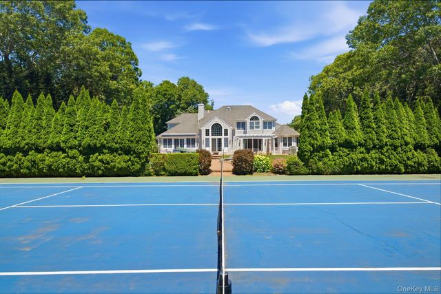19 Cedarfield Lane, Westhampton, NY 11977