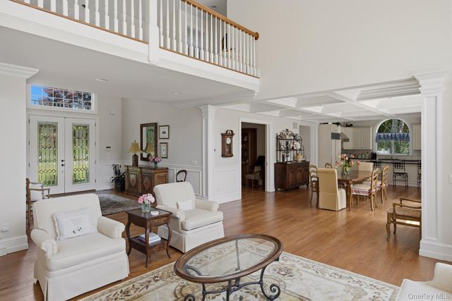 19 Cedarfield Lane, Westhampton, NY 11977