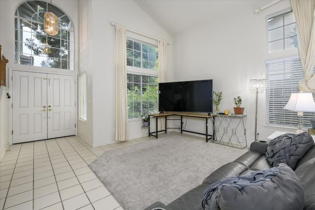 5636 Darby Rd, Rocklin, CA 95765