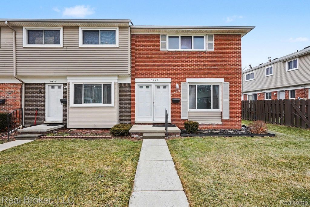 27618 Marcia Avenue, Warren, MI 48093