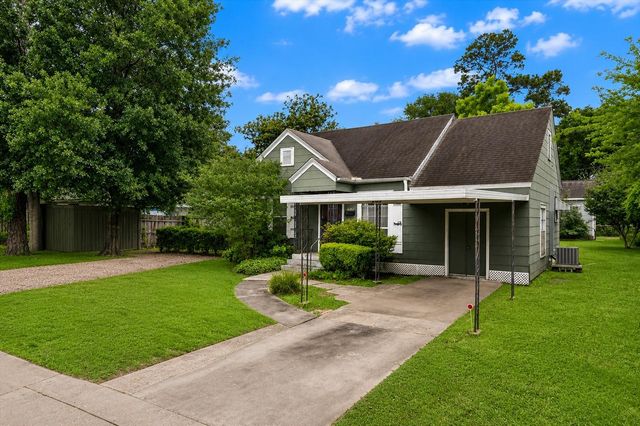 705 W 34th Street, Houston, TX 77018