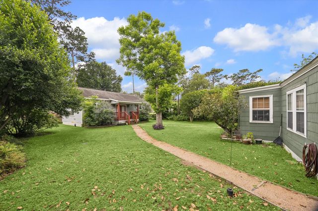 705 W 34th Street, Houston, TX 77018