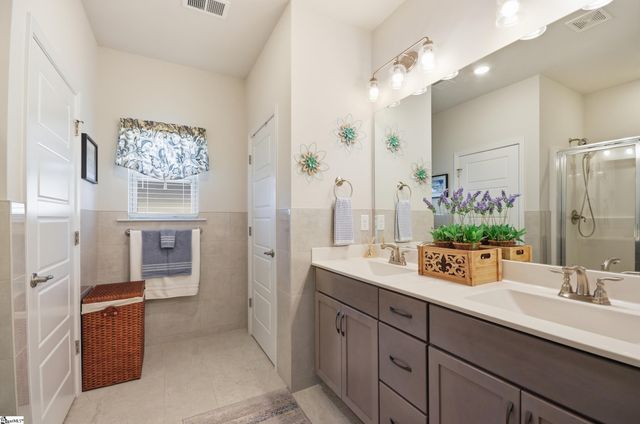 1 Woodcross Drive, Simpsonville, SC 29681