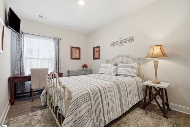 1 Woodcross Drive, Simpsonville, SC 29681