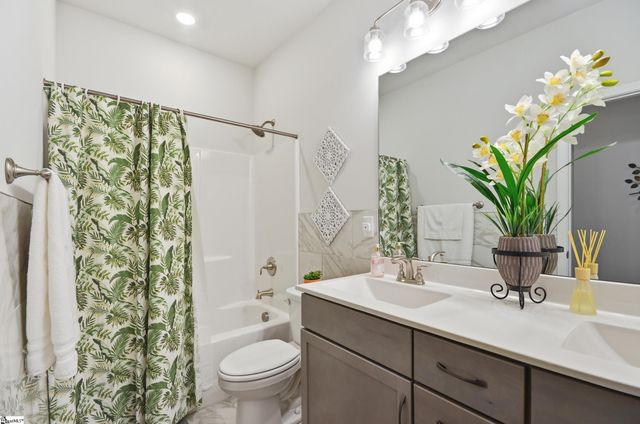 1 Woodcross Drive, Simpsonville, SC 29681