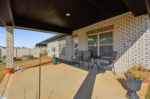 1 Woodcross Drive, Simpsonville, SC 29681