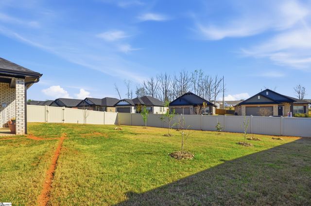 1 Woodcross Drive, Simpsonville, SC 29681