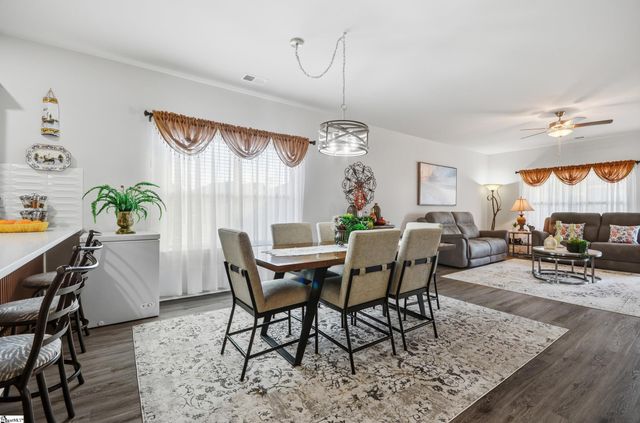 1 Woodcross Drive, Simpsonville, SC 29681