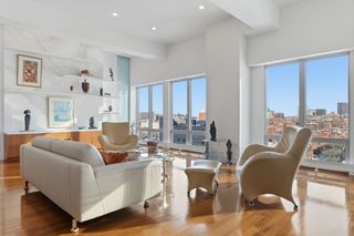 360 Newbury 709/710, Boston, MA 02115