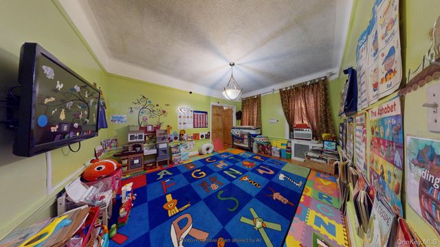 446 Kingston Avenue D9, Brooklyn, NY 11225