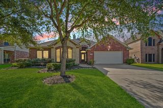 1915 Stable Stone Lane, Pearland, TX 77581