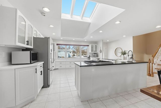 10405 99th Place N, Maple Grove, MN 55369