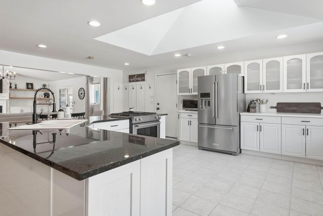 10405 99th Place N, Maple Grove, MN 55369