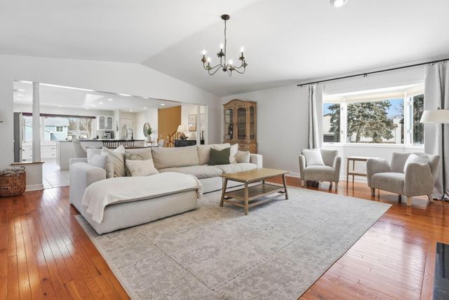 10405 99th Place N, Maple Grove, MN 55369