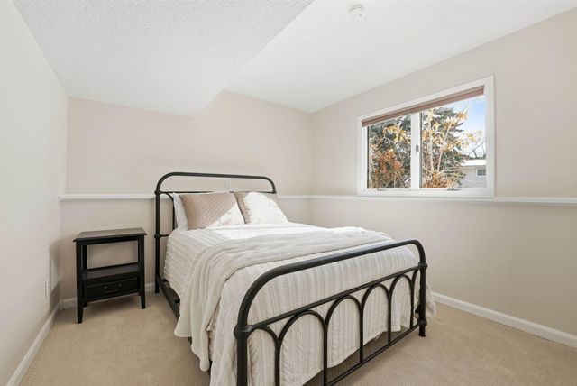 10405 99th Place N, Maple Grove, MN 55369