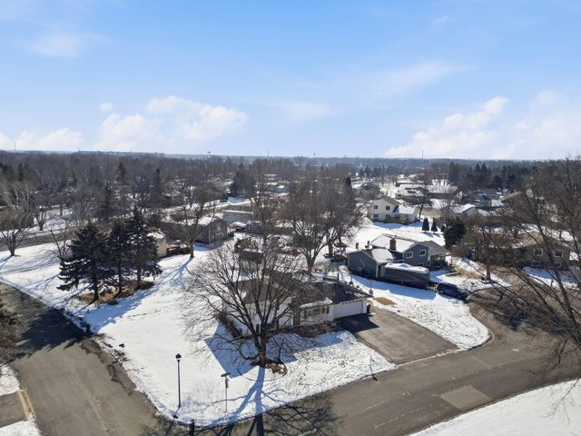 10405 99th Place N, Maple Grove, MN 55369