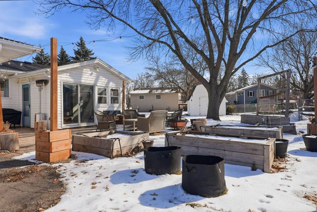 10405 99th Place N, Maple Grove, MN 55369