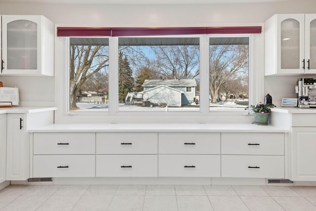 10405 99th Place N, Maple Grove, MN 55369