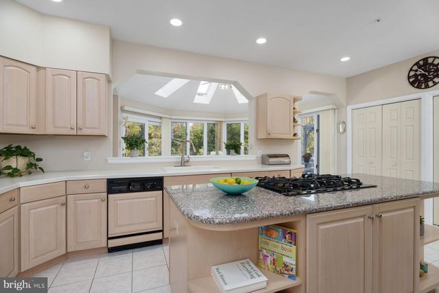 128 BUTLER RD, Franklin Park, NJ 08823