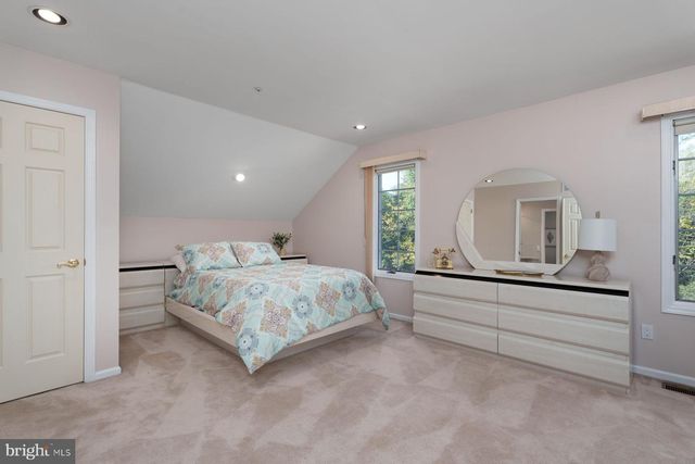 128 BUTLER RD, Franklin Park, NJ 08823