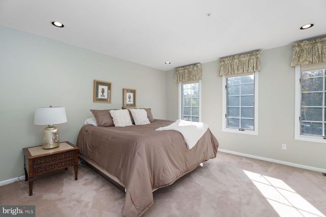 128 BUTLER RD, Franklin Park, NJ 08823