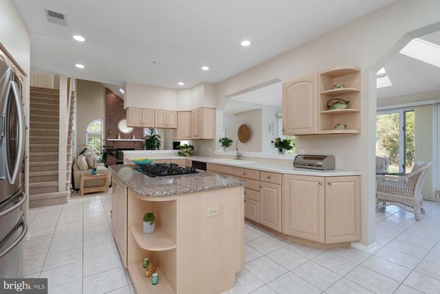 128 BUTLER RD, Franklin Park, NJ 08823