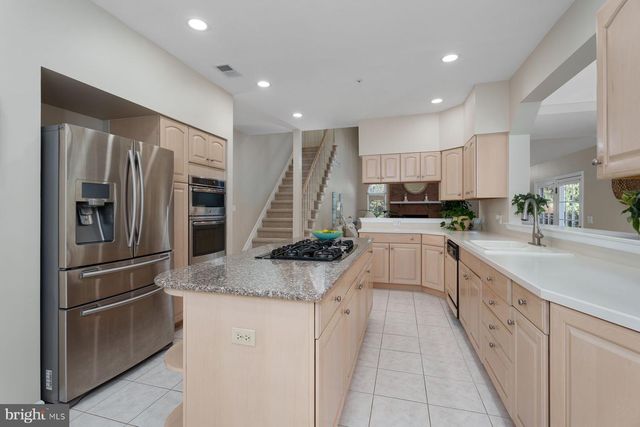 128 BUTLER RD, Franklin Park, NJ 08823