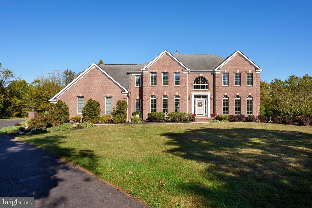 128 BUTLER RD, Franklin Park, NJ 08823