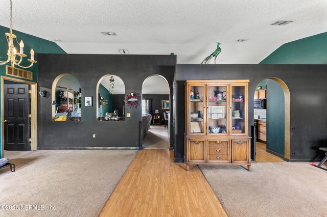 7187 OXFORDSHIRE Avenue, Jacksonville, FL 32219