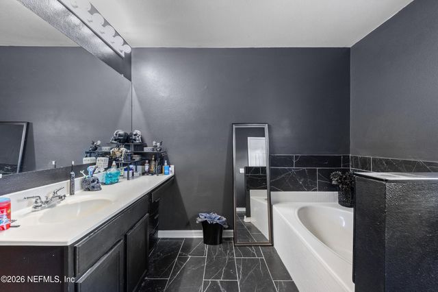 7187 OXFORDSHIRE Avenue, Jacksonville, FL 32219
