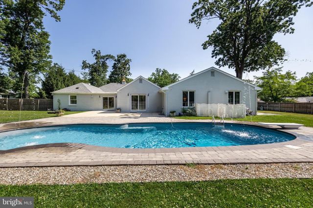 1205 GOLF RD, Cinnaminson, NJ 08077