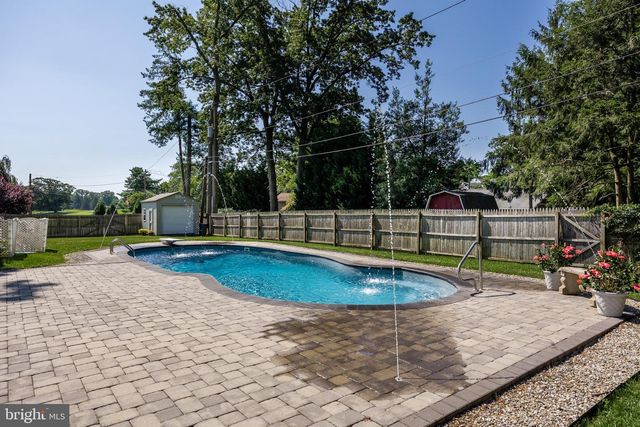 1205 GOLF RD, Cinnaminson, NJ 08077