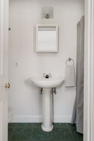 241-255 River Street 6, Cambridge, MA 02139