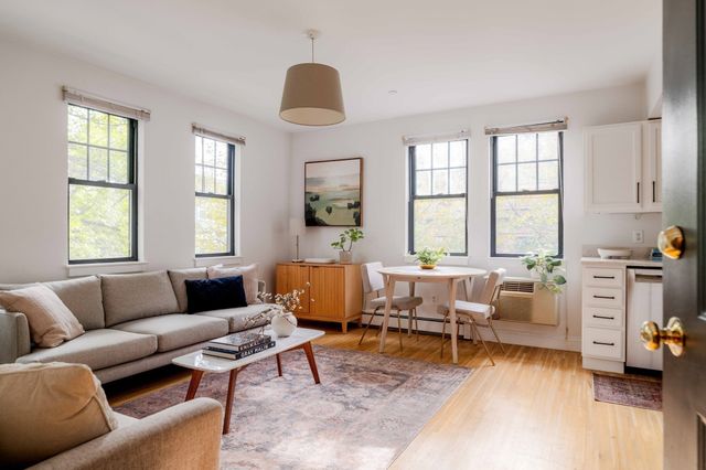241-255 River Street 6, Cambridge, MA 02139