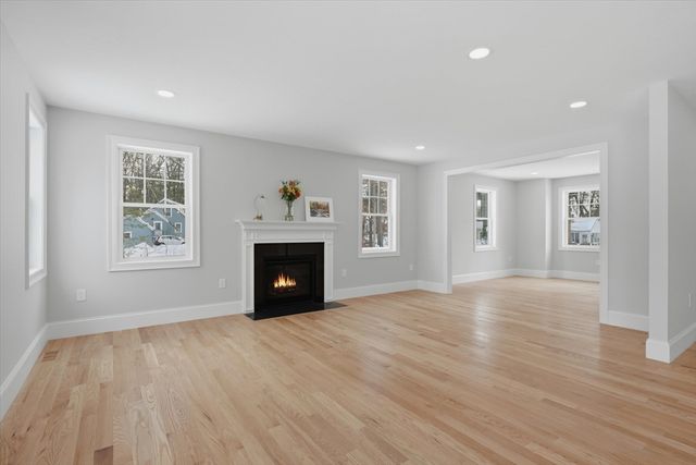 181 Pine Street, Tewksbury, MA 01876