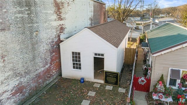 707 Walnut Street, Madison, IN 47250