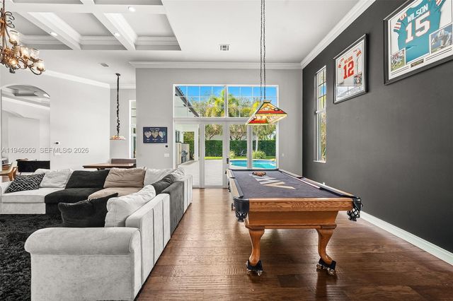 12401 N Stonebrook Circle, Davie, FL 33330