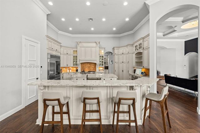 12401 N Stonebrook Circle, Davie, FL 33330
