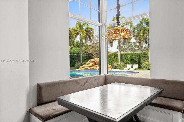12401 N Stonebrook Circle, Davie, FL 33330