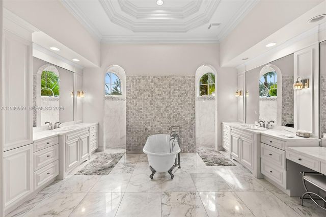 12401 N Stonebrook Circle, Davie, FL 33330