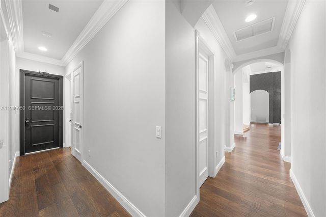 12401 N Stonebrook Circle, Davie, FL 33330