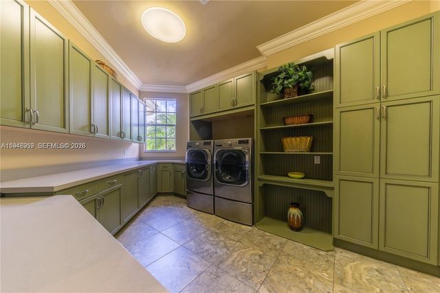12401 N Stonebrook Circle, Davie, FL 33330