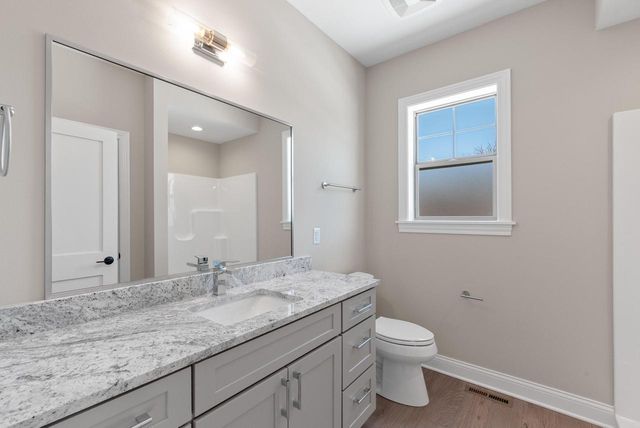 W192N5472 Red Crown LANE, Menomonee Falls, WI 53051