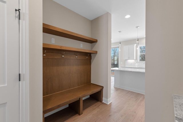 W192N5472 Red Crown LANE, Menomonee Falls, WI 53051